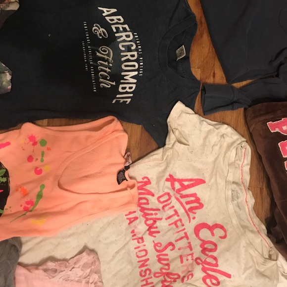 Name brand summer lot - Picture 3 of 7